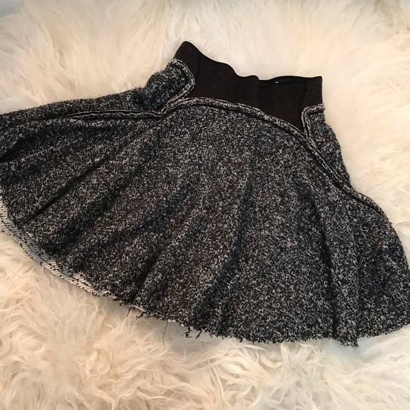 ZAC POSEN Knee-Length Boucle Skirt - Picture 1 of 5